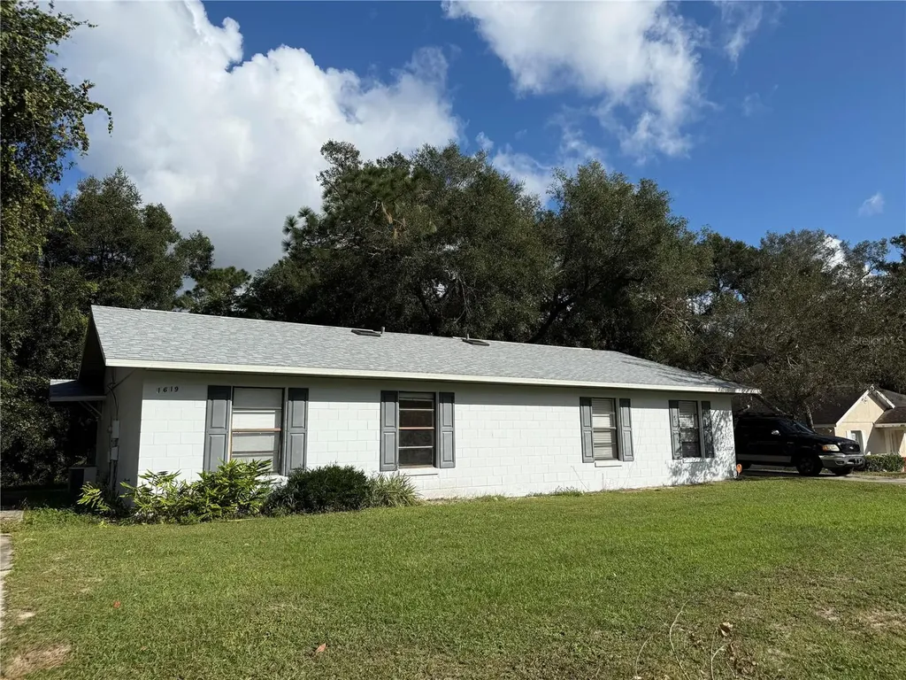 1619 S High Street Deland FL 32720