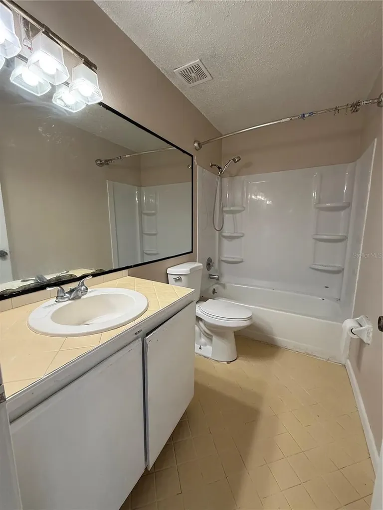 1619 S High Street Deland FL 32720