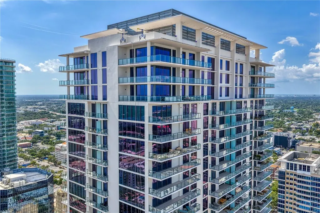 275 1st Avenue S St Petersburg FL 33701