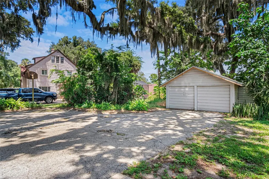 102 Palmora Boulevard Leesburg FL 34748