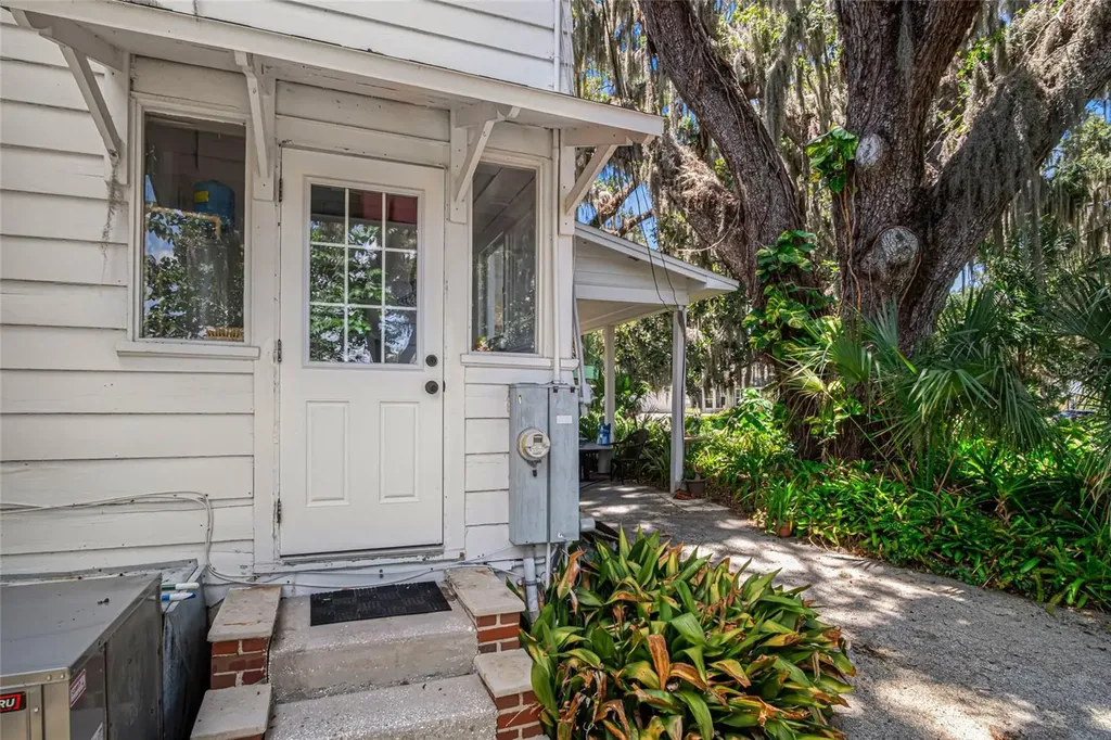 102 Palmora Boulevard Leesburg FL 34748