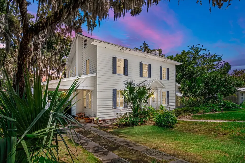 102 Palmora Boulevard Leesburg FL 34748