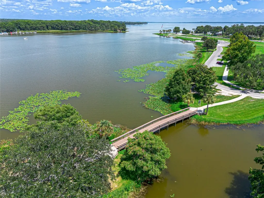 102 Palmora Boulevard Leesburg FL 34748