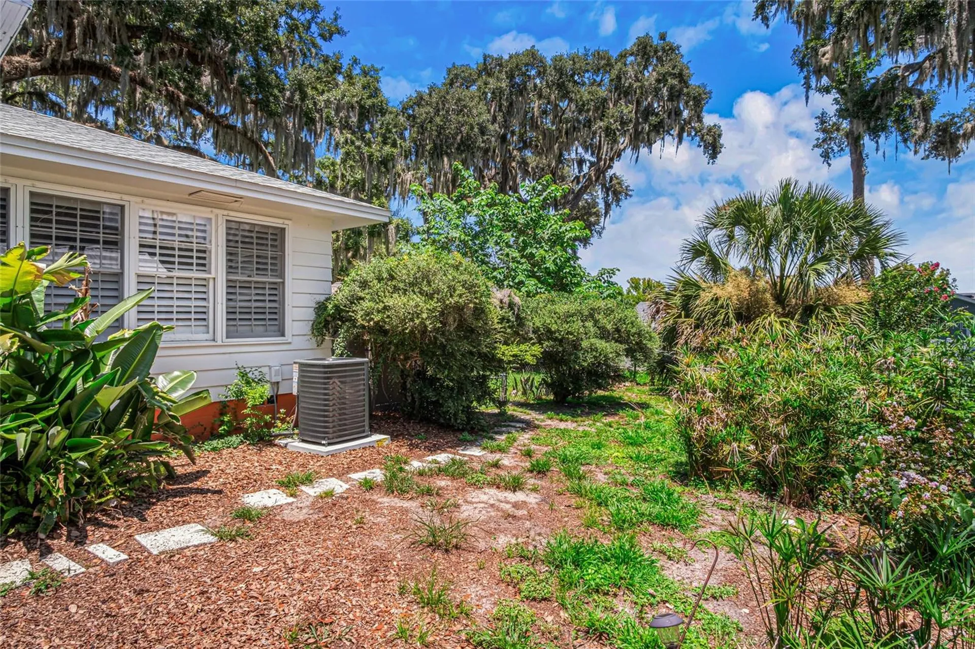 102 Palmora Boulevard Leesburg FL 34748