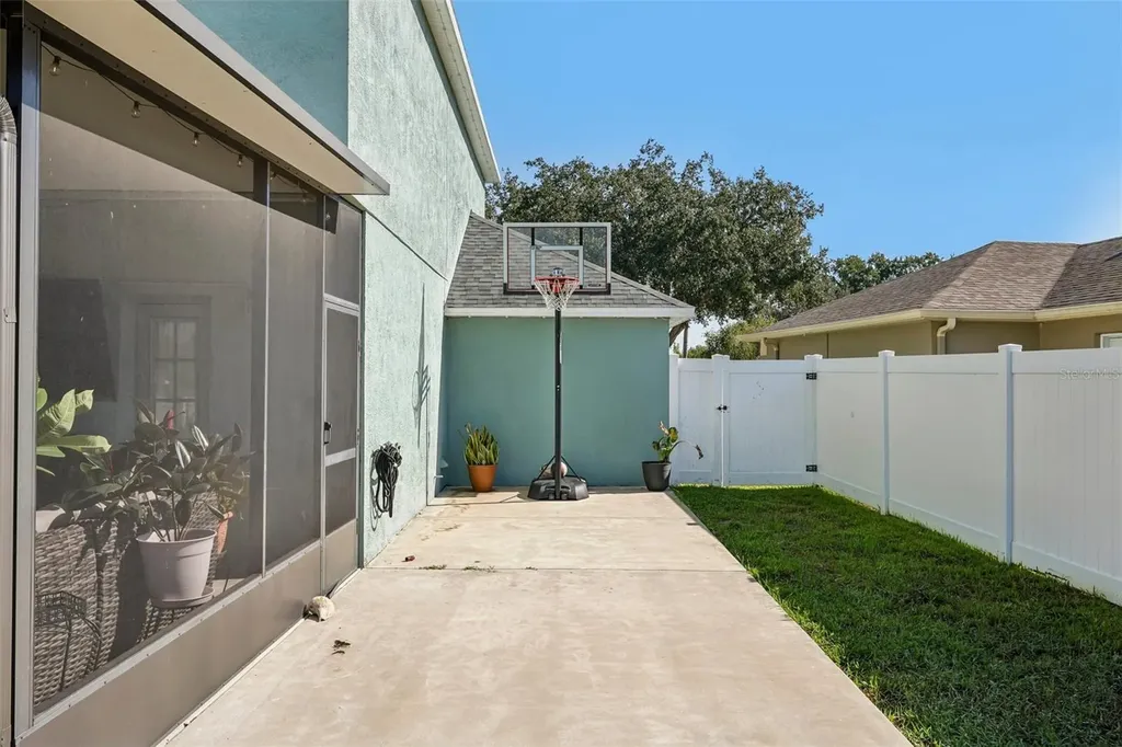 205 Rosana Drive Brandon FL 33511