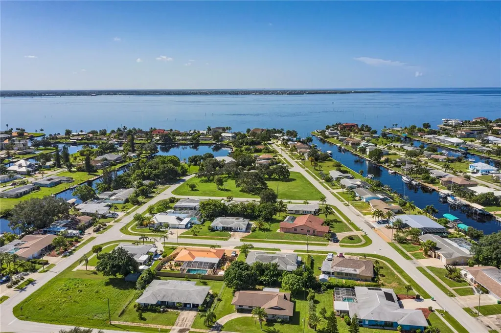 326 Wherley Avenue SE Port Charlotte FL 33952