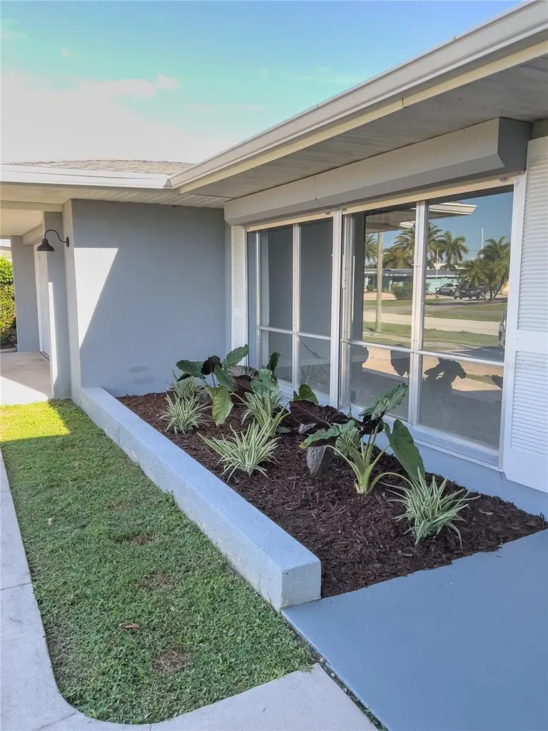 326 Wherley Avenue SE Port Charlotte FL 33952