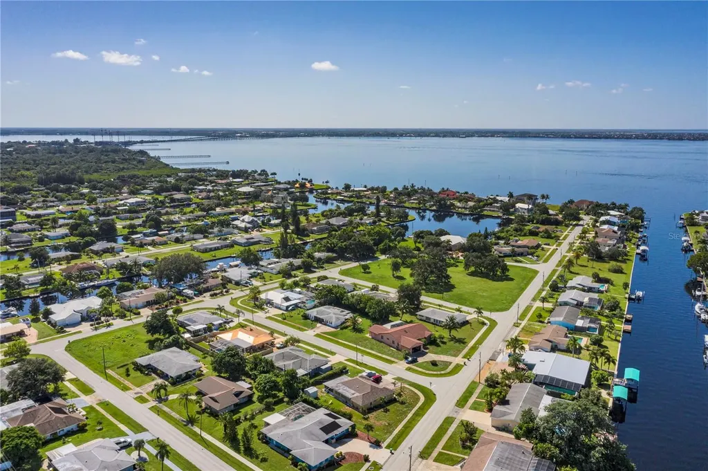 326 Wherley Avenue SE Port Charlotte FL 33952