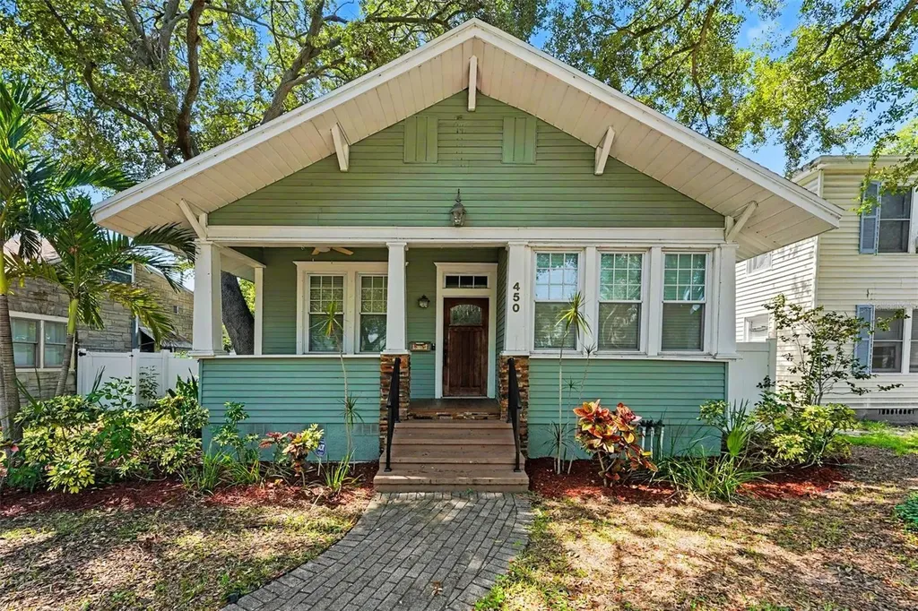 450 13th Avenue N St Petersburg FL 33701