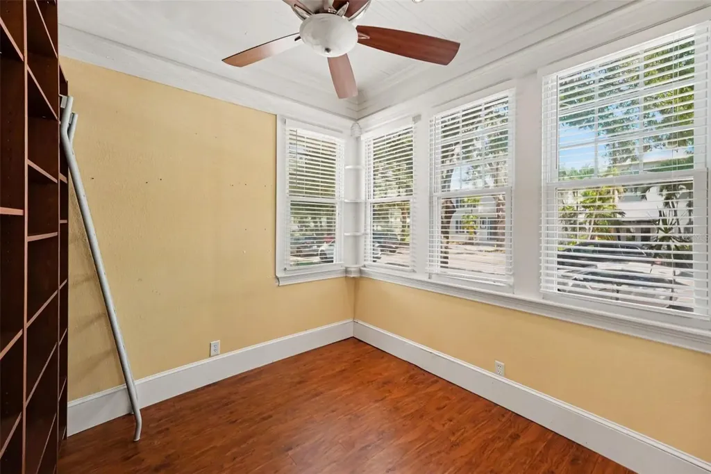 450 13th Avenue N St Petersburg FL 33701