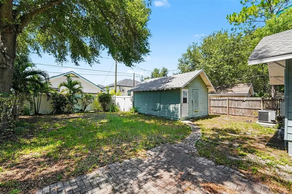 450 13th Avenue N St Petersburg FL 33701