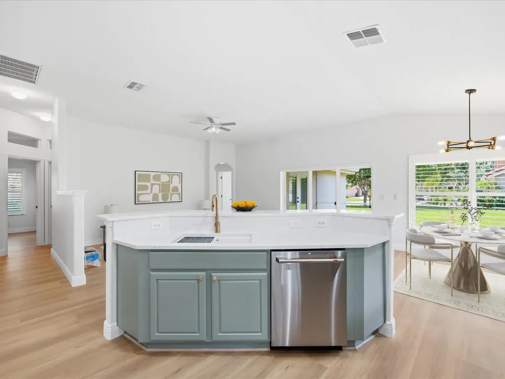 18921 Place Marquette Lutz FL 33558