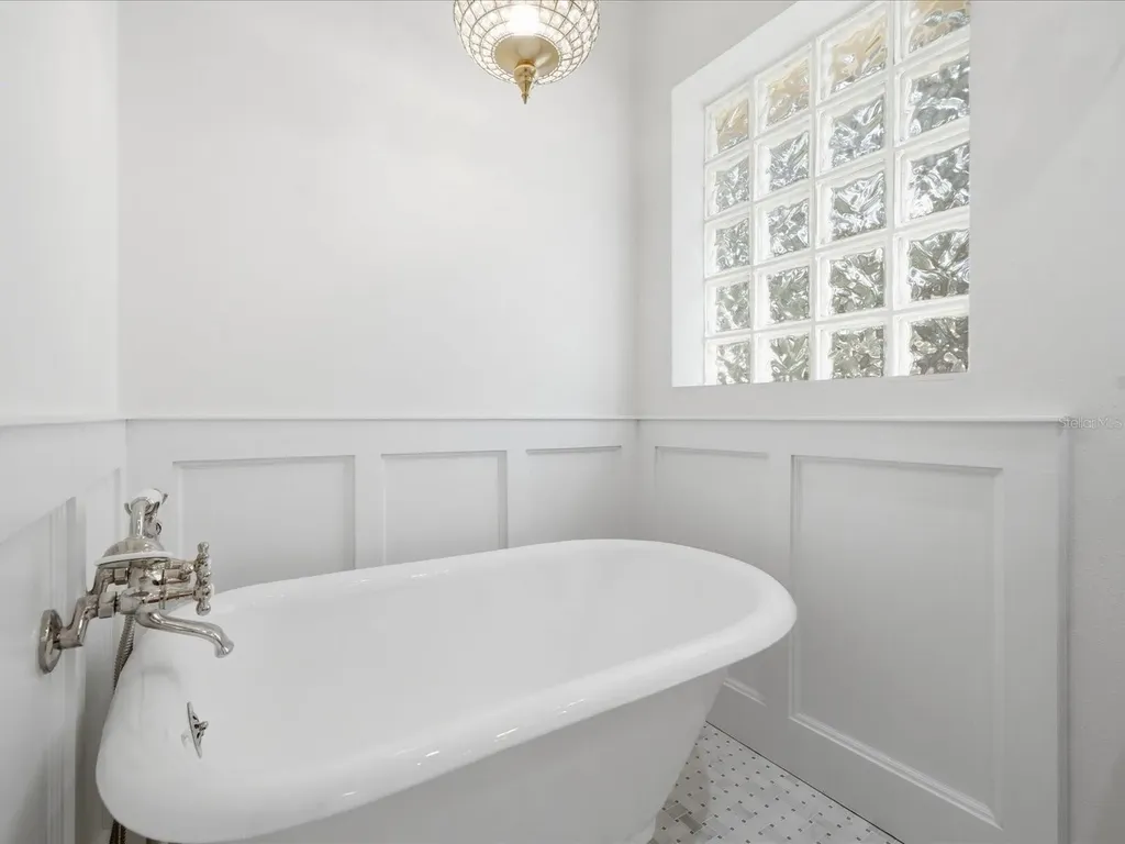 18921 Place Marquette Lutz FL 33558