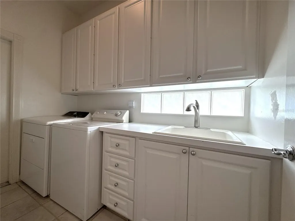 4402 Novato Court Naples FL 34109