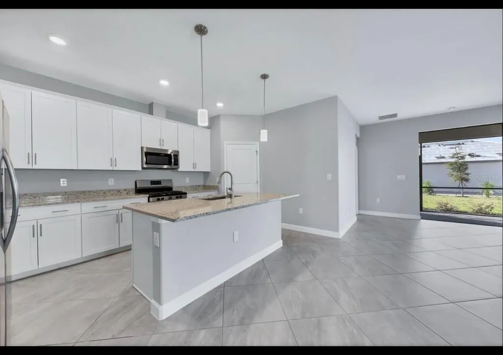 5127 Coral Reef Way Bradenton FL 34211
