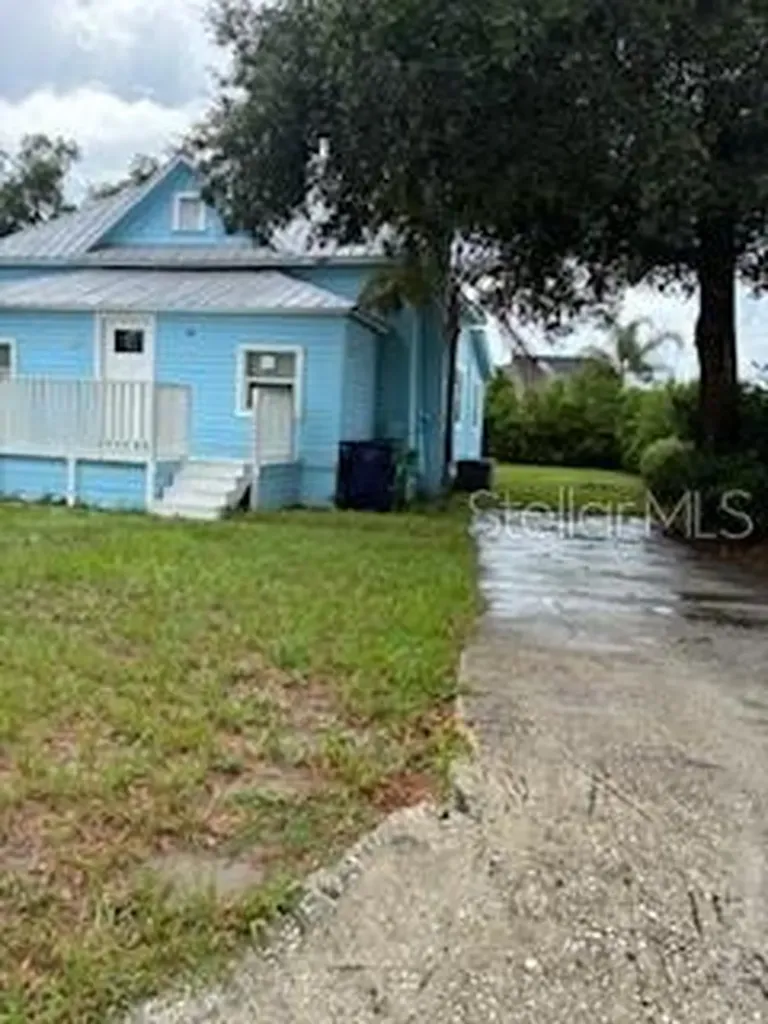 3110 N Massachusetts Avenue Tampa FL 33603