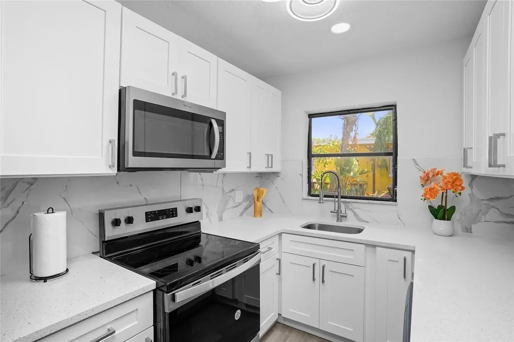 630 180th Avenue E Redington Shores FL 33708