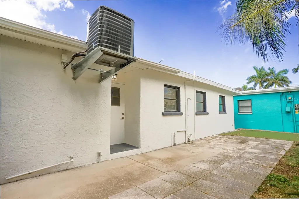 630 180th Avenue E Redington Shores FL 33708