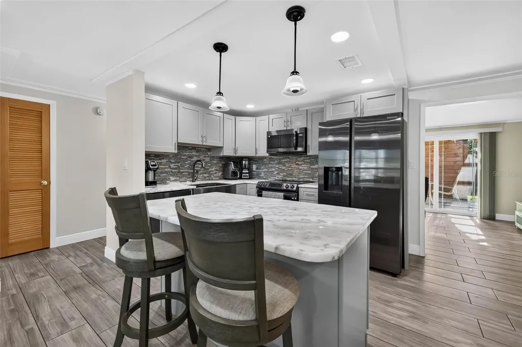11280 Freedom Court Seminole FL 33772