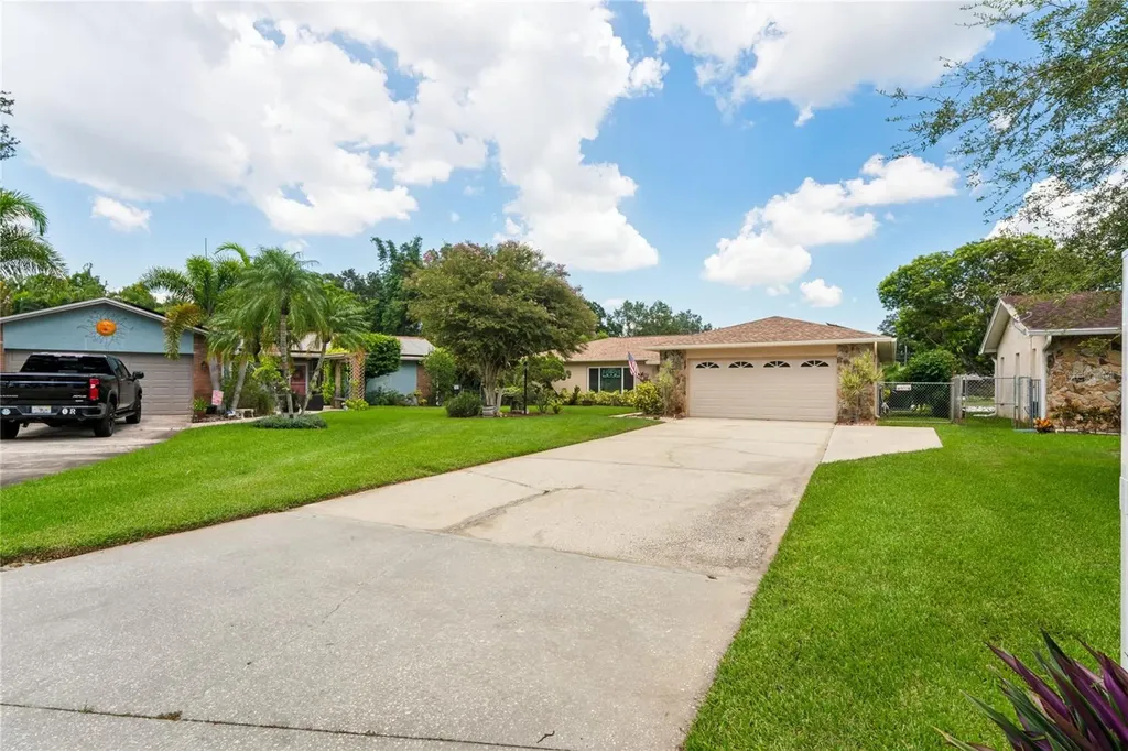 10681 Seminole Forest Street E Seminole FL 33778