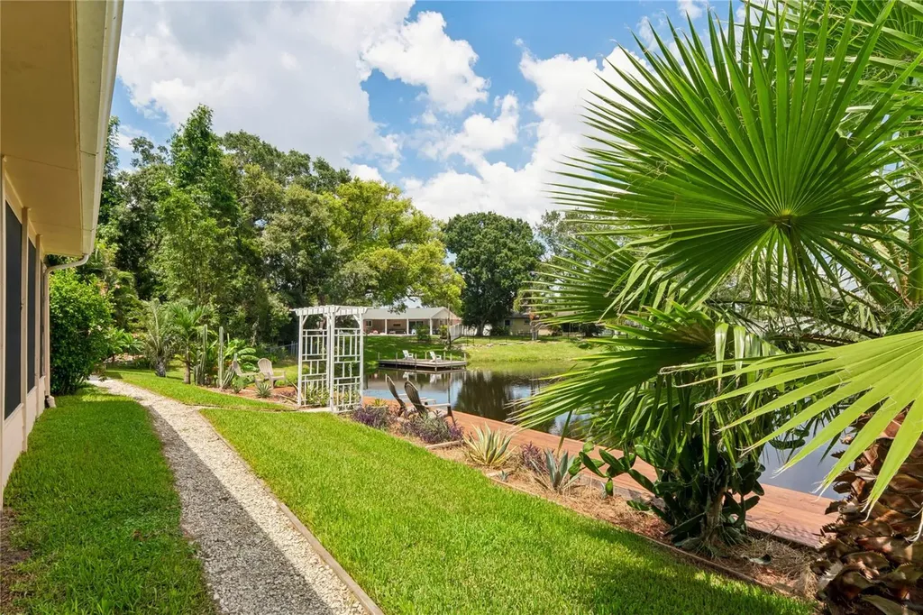 10681 Seminole Forest Street E Seminole FL 33778