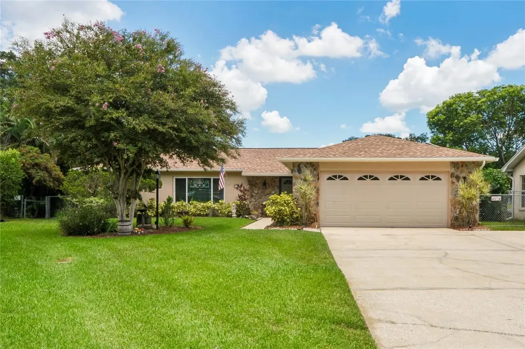 10681 Seminole Forest Street E Seminole FL 33778
