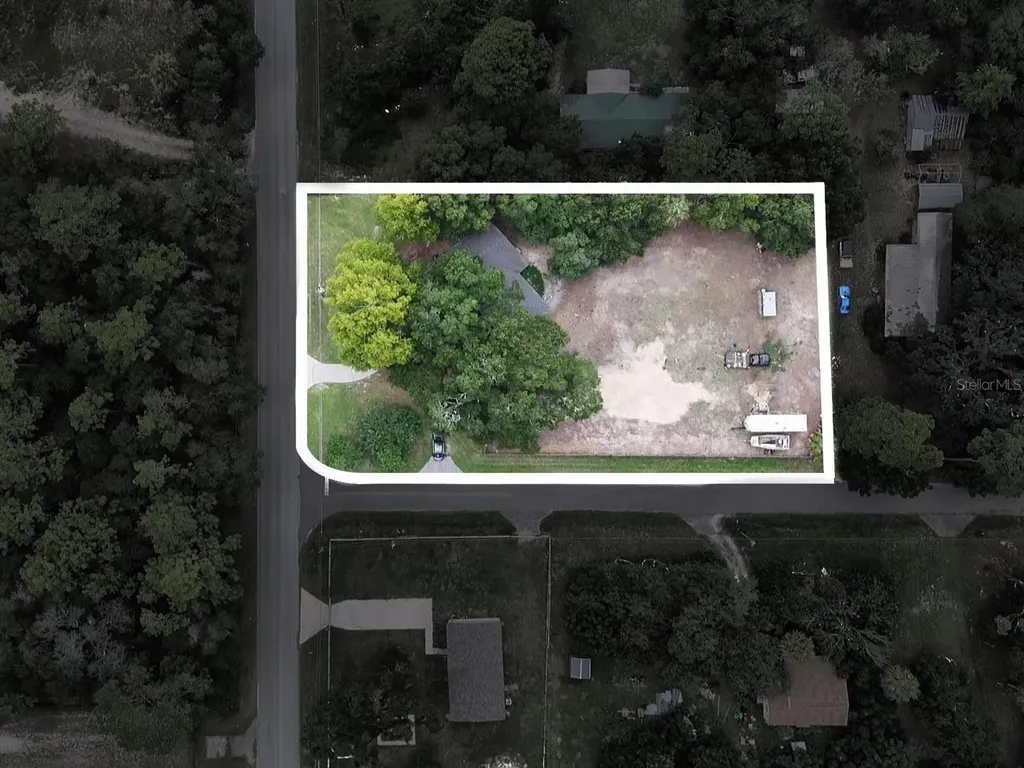 11025 SE 132nd Place Ocklawaha FL 32179