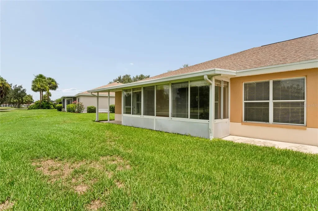 2208 Worthington Greens Drive Sun City Center FL 33573
