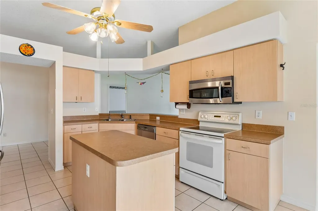 2208 Worthington Greens Drive Sun City Center FL 33573