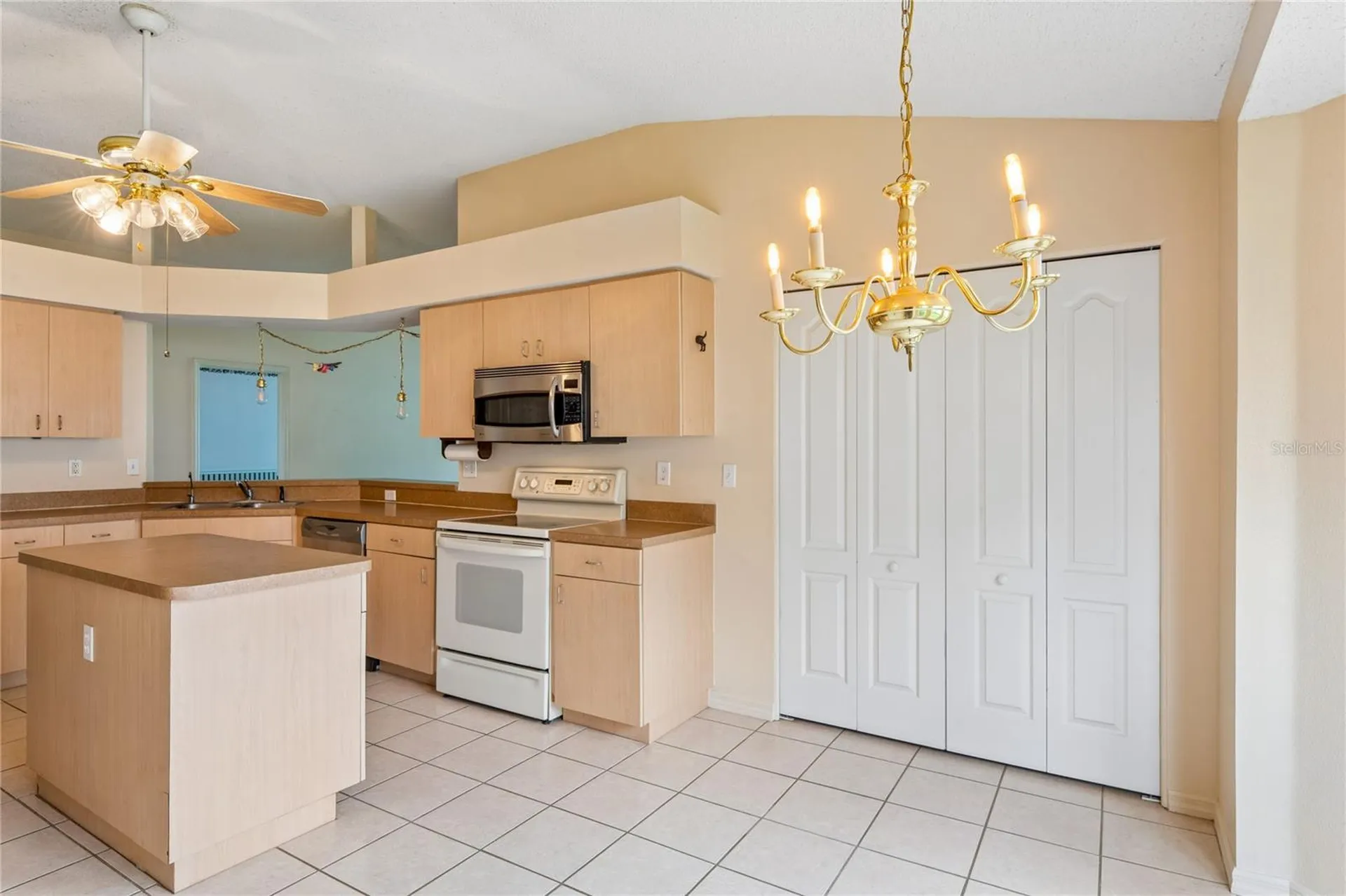 2208 Worthington Greens Drive Sun City Center FL 33573