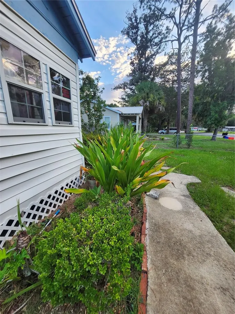 1427 SE 1st Avenue Gainesville FL 32641