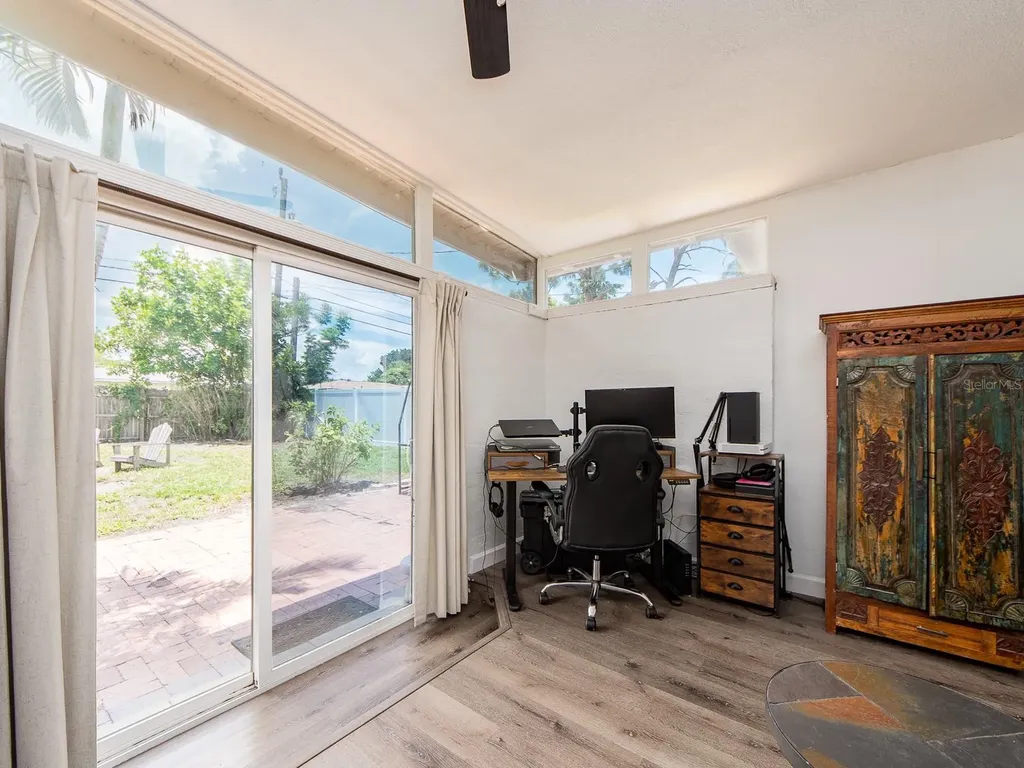 851 65th Avenue S St Petersburg FL 33705
