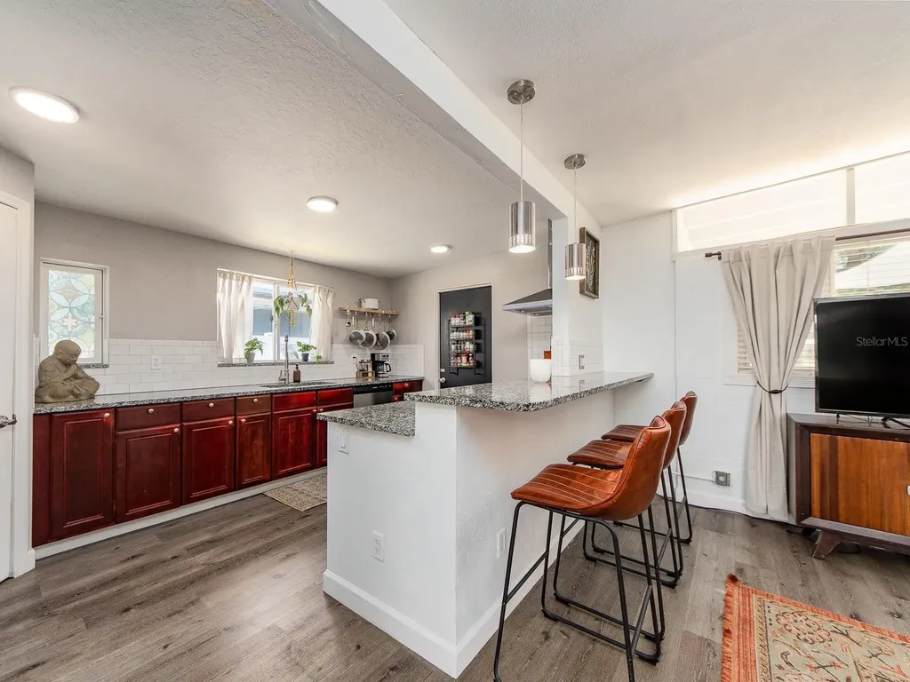 851 65th Avenue S St Petersburg FL 33705