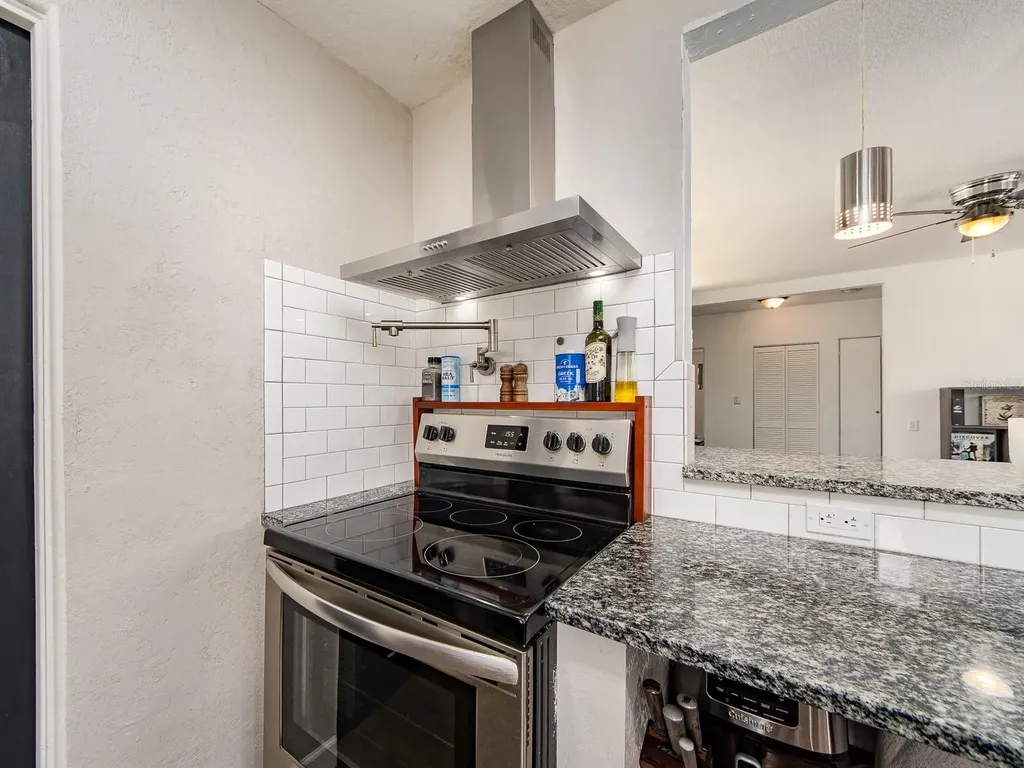 851 65th Avenue S St Petersburg FL 33705