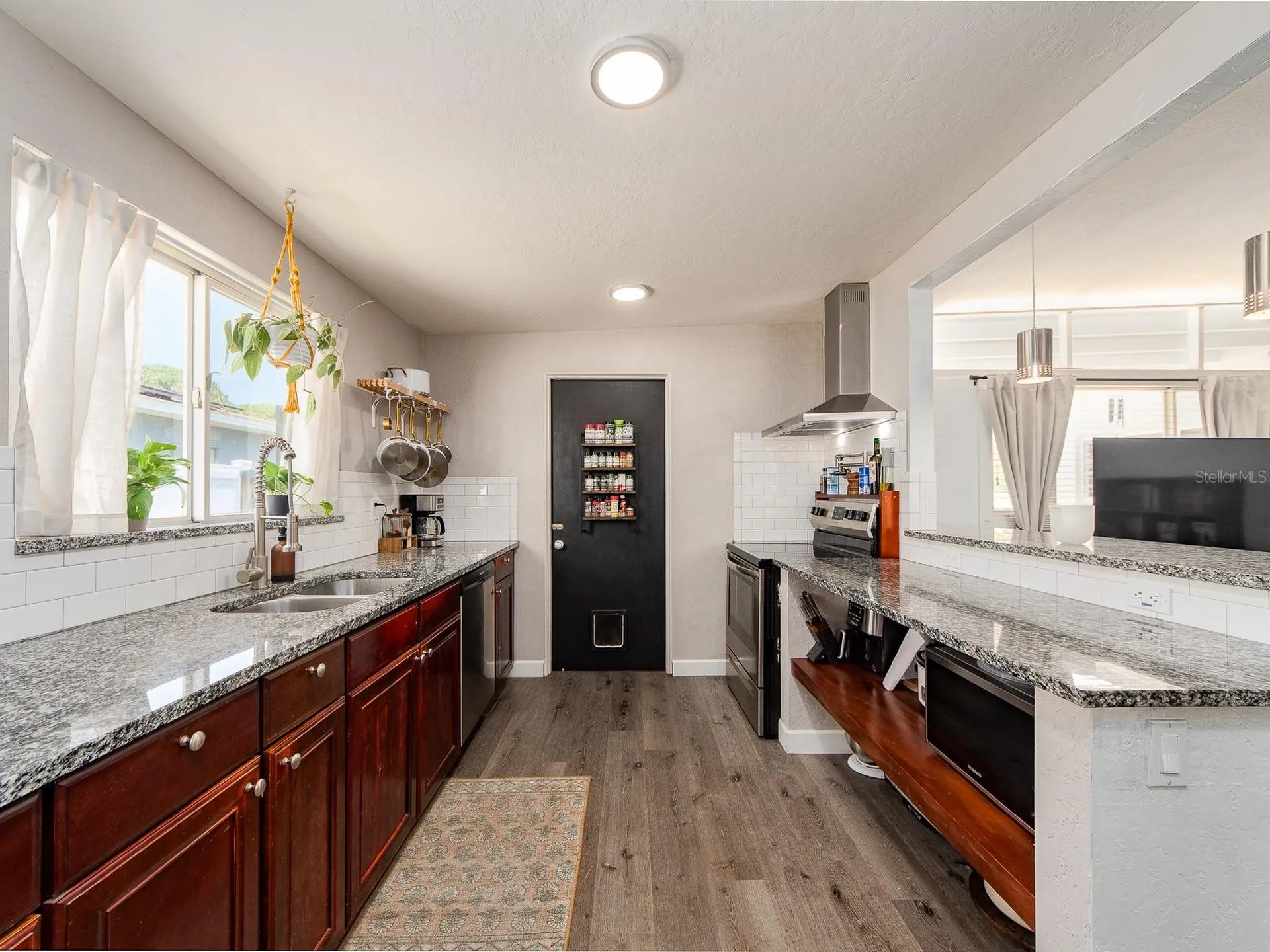 851 65th Avenue S St Petersburg FL 33705