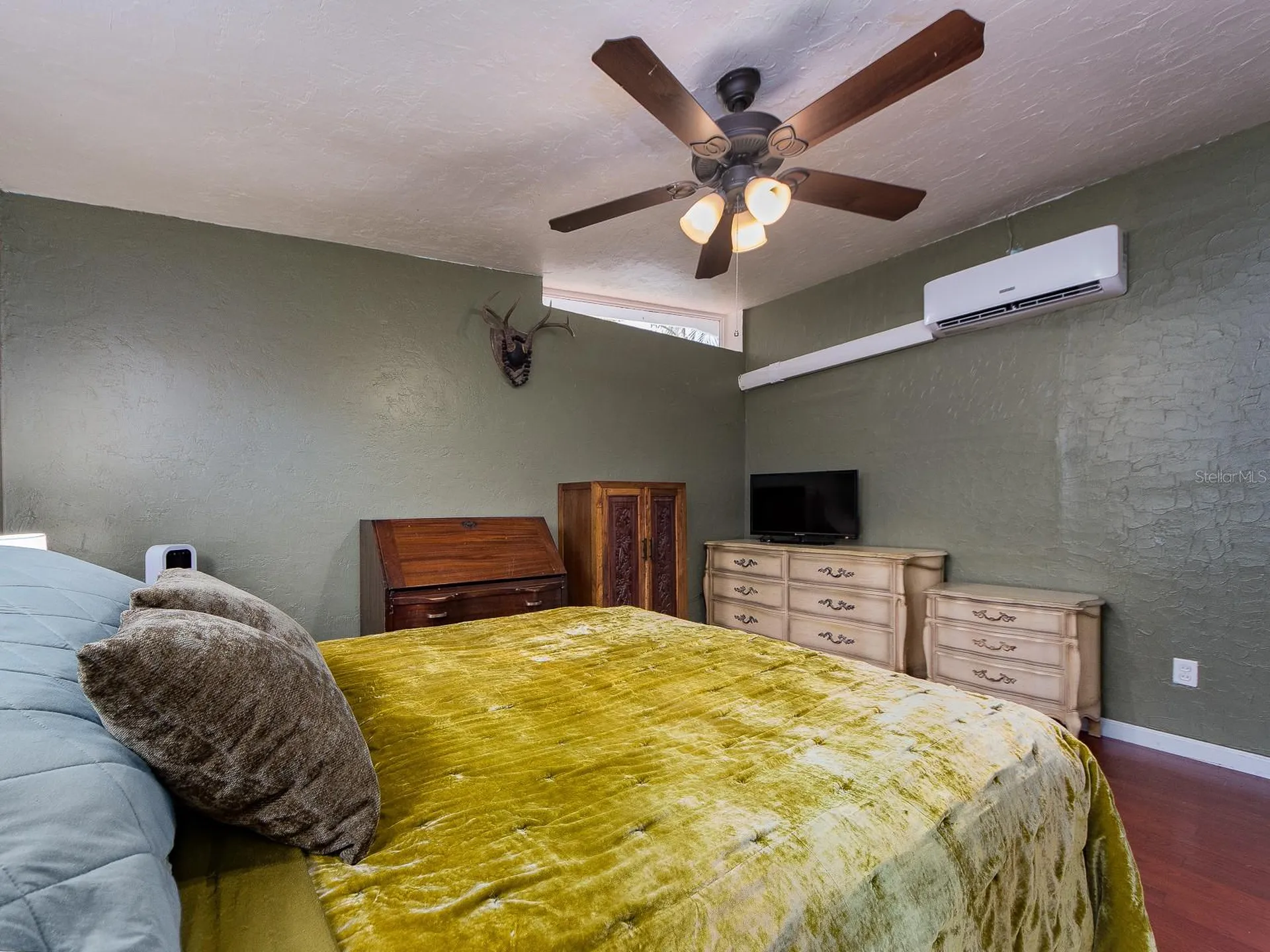 851 65th Avenue S St Petersburg FL 33705