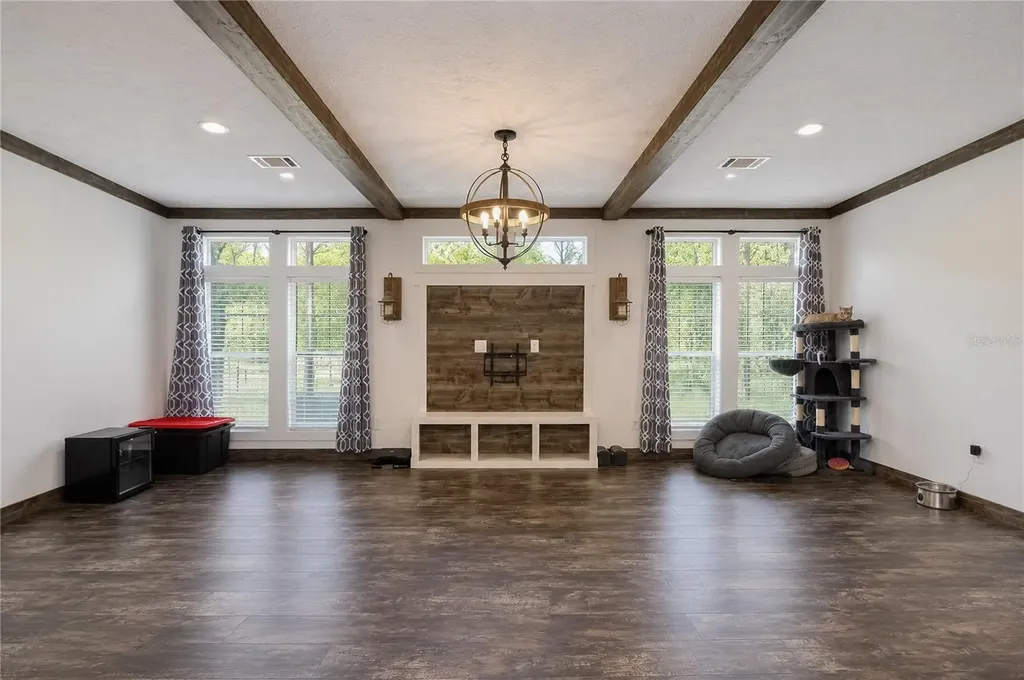 181 Windy Hills Road Hawthorne FL 32640