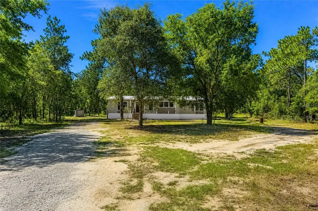 181 Windy Hills Road Hawthorne FL 32640