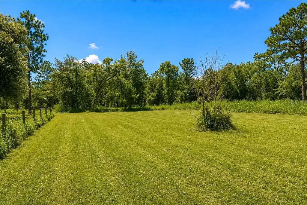 181 Windy Hills Road Hawthorne FL 32640