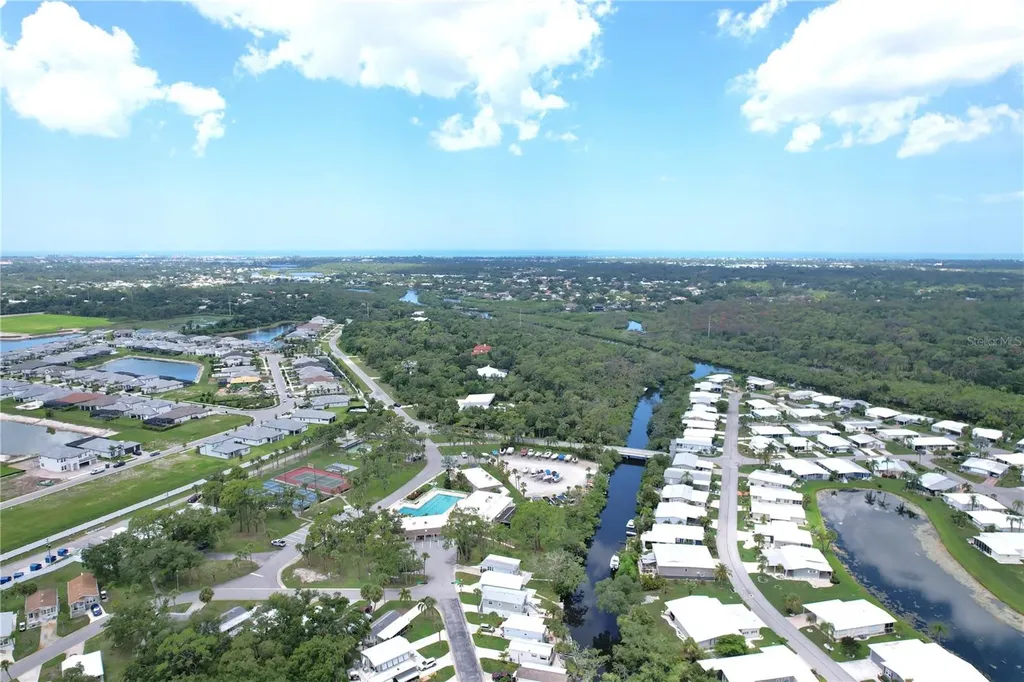 125 Brookshire Drive Nokomis FL 34275