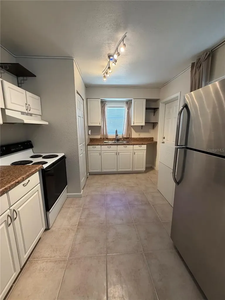 4507 W Gray Street Tampa FL 33609