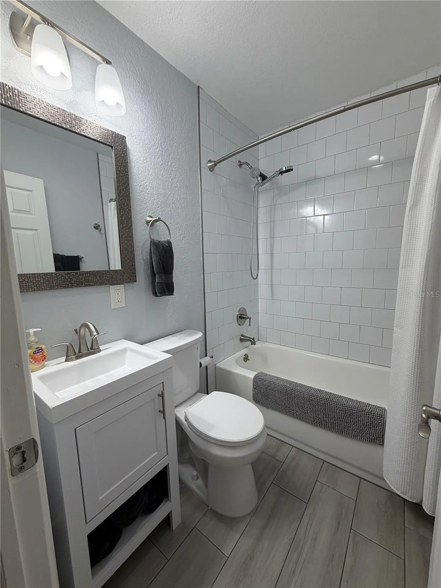 4507 W Gray Street Tampa FL 33609