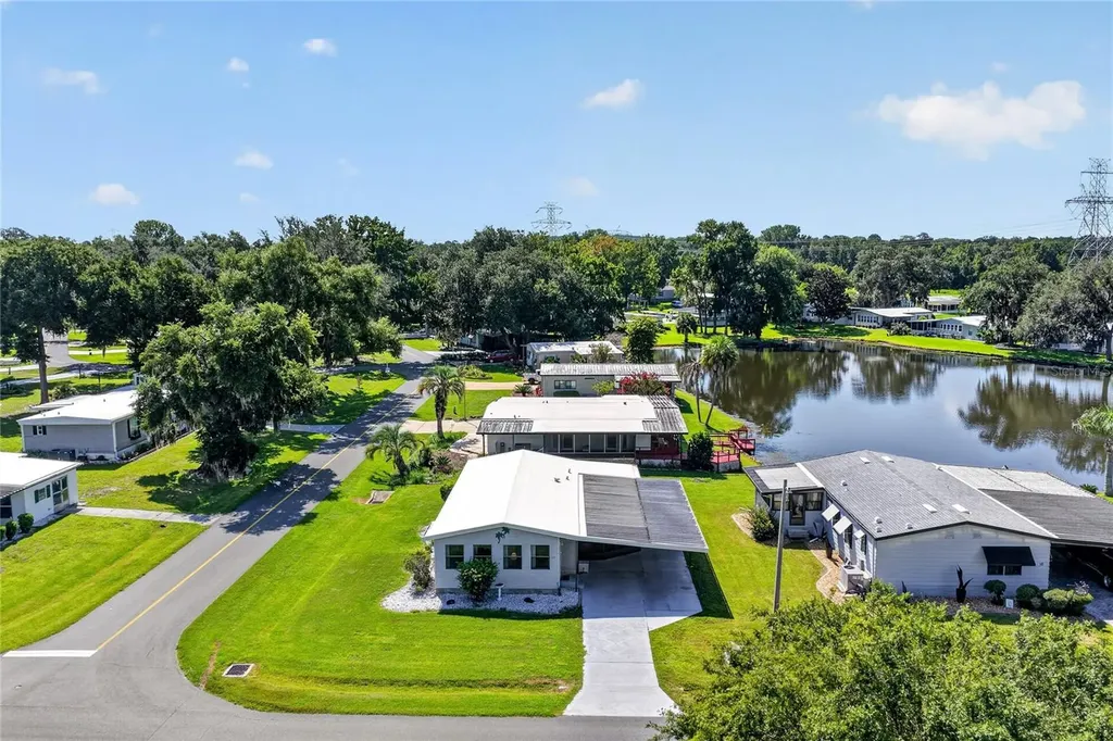 12 N Bobwhite Road Wildwood FL 34785