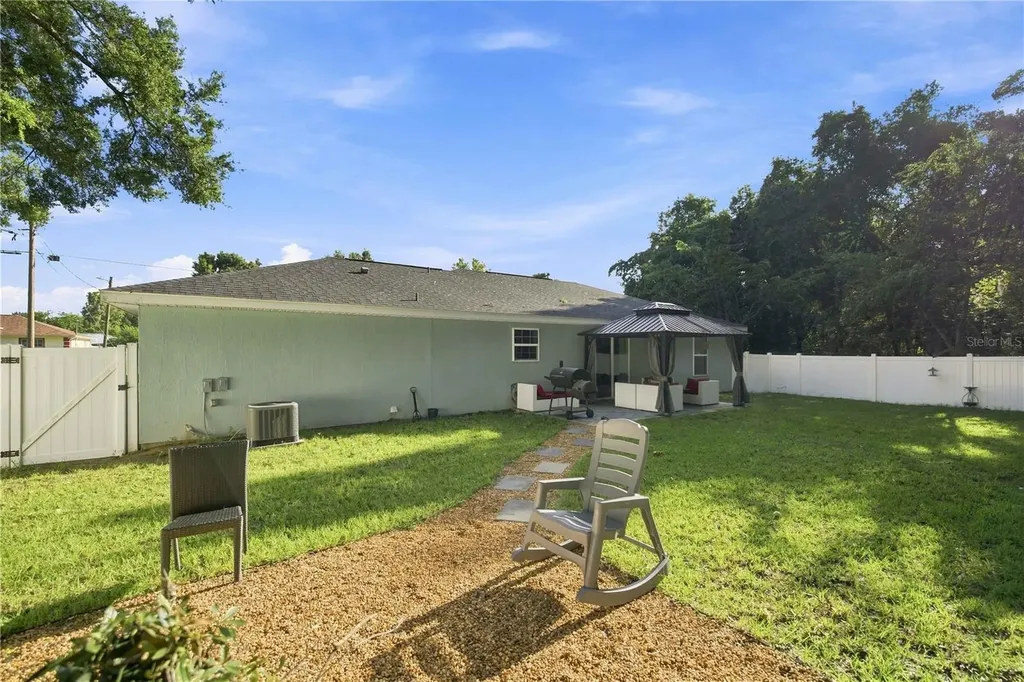 1864 NE 126th Lane Anthony FL 32617