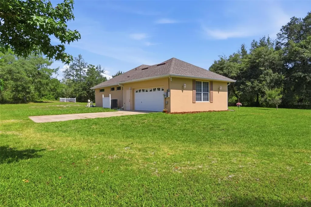 43415 Natchez Street Deland FL 32720