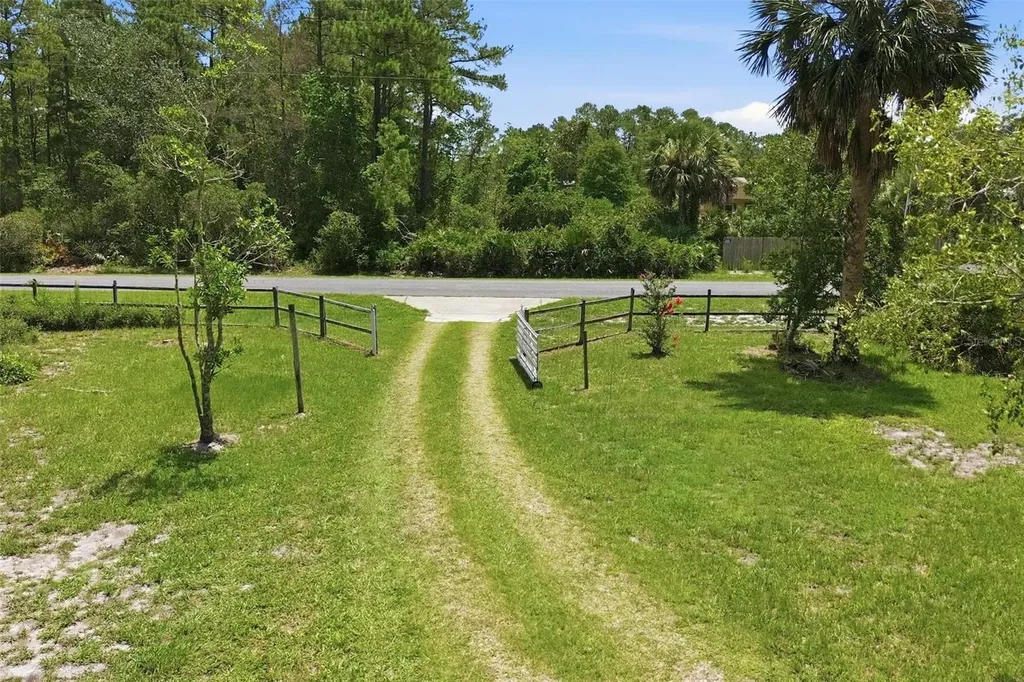43415 Natchez Street Deland FL 32720