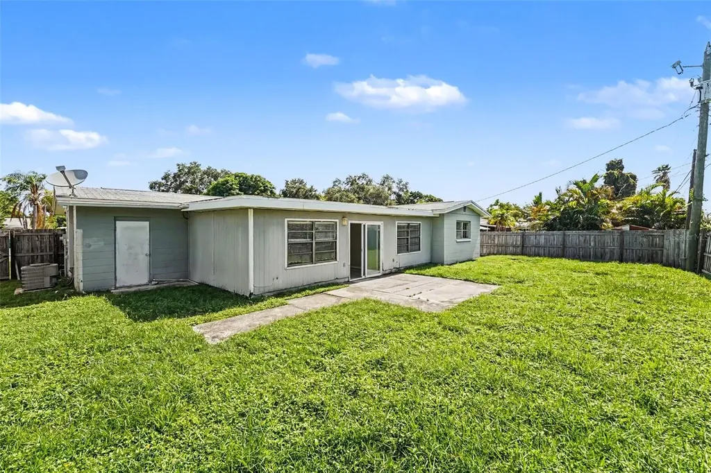 11428 75th Avenue Seminole FL 33772