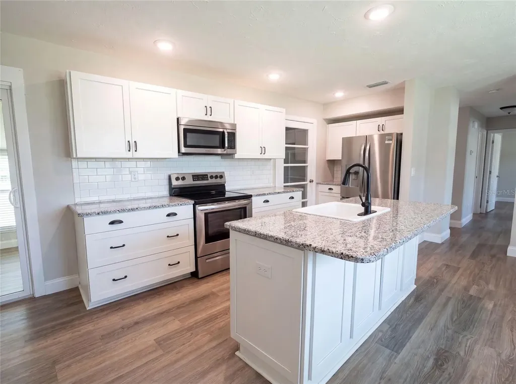 1521 W River Shore Way Tampa FL 33603