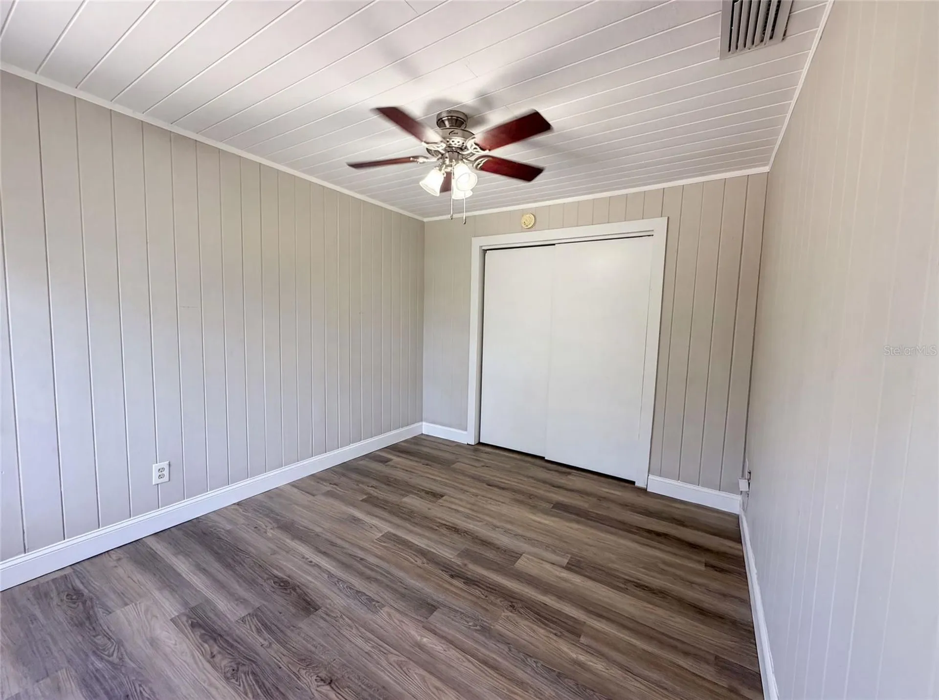 1521 W River Shore Way Tampa FL 33603