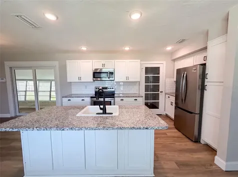 1521 W River Shore Way Tampa FL 33603